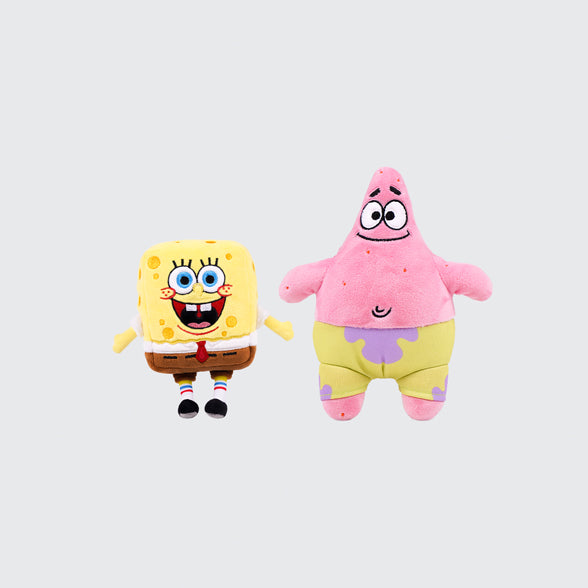 Spongebob™ and Patrick in the Krabby patty car.